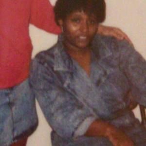 Meet your Posher, Connie